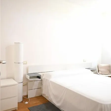 A46 - Ancona, Trilocale Con Corte Condivisa Apartamento Ancona