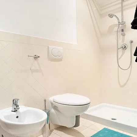 Apartamento A46 - Ancona, Trilocale Con Corte Condivisa *